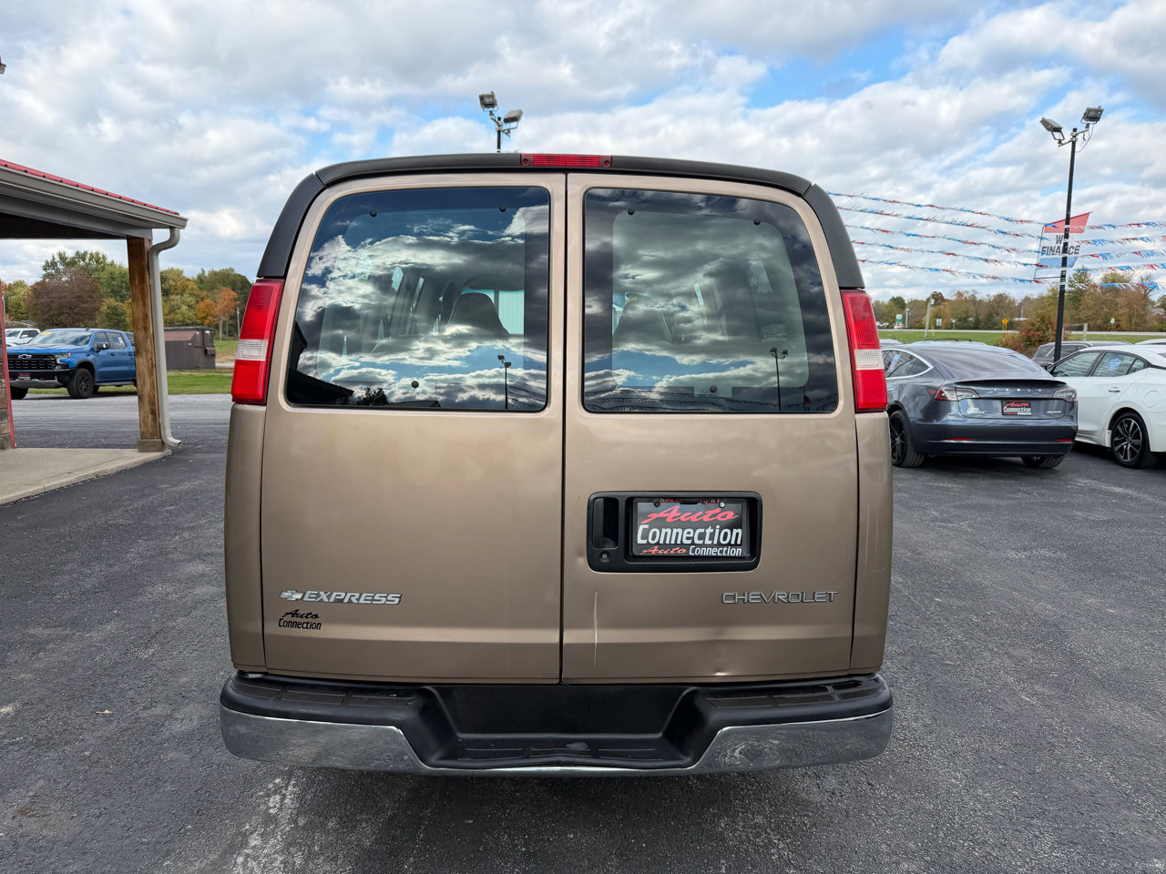 Used 2004 Chevrolet Express 2500 Passenger image 5