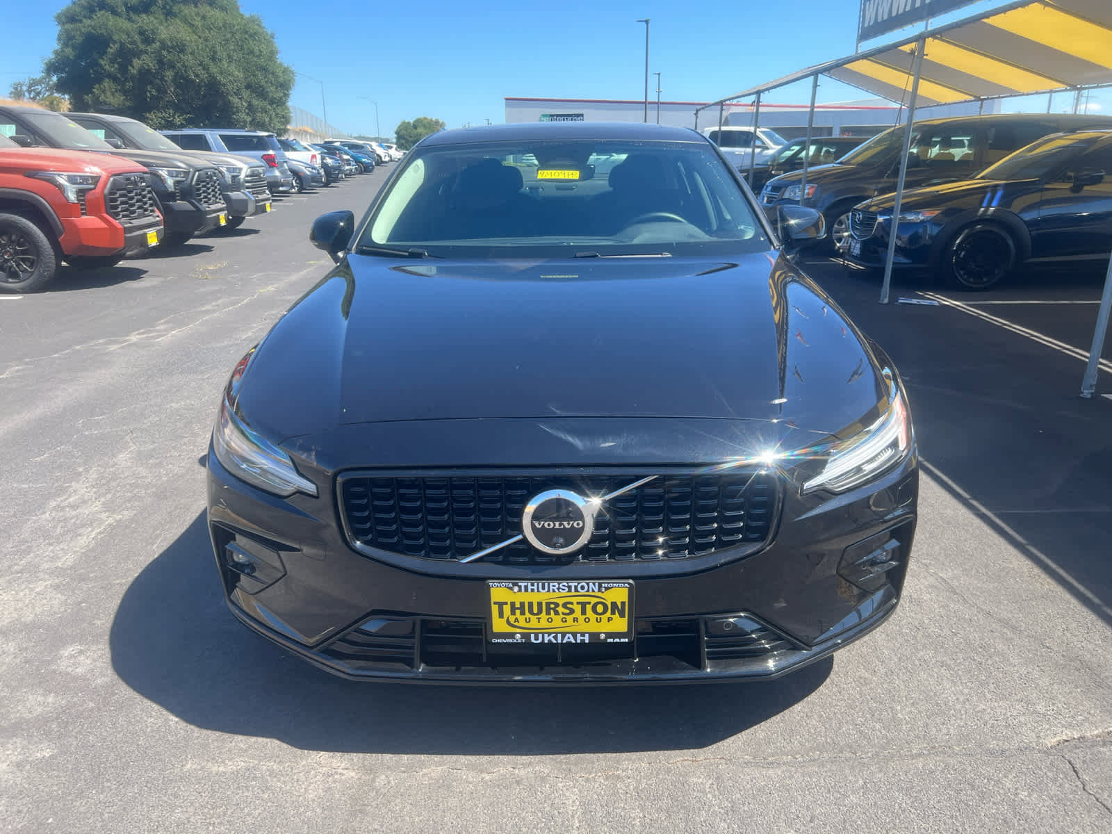 Used 2025 Volvo S60 B5 Plus image 4