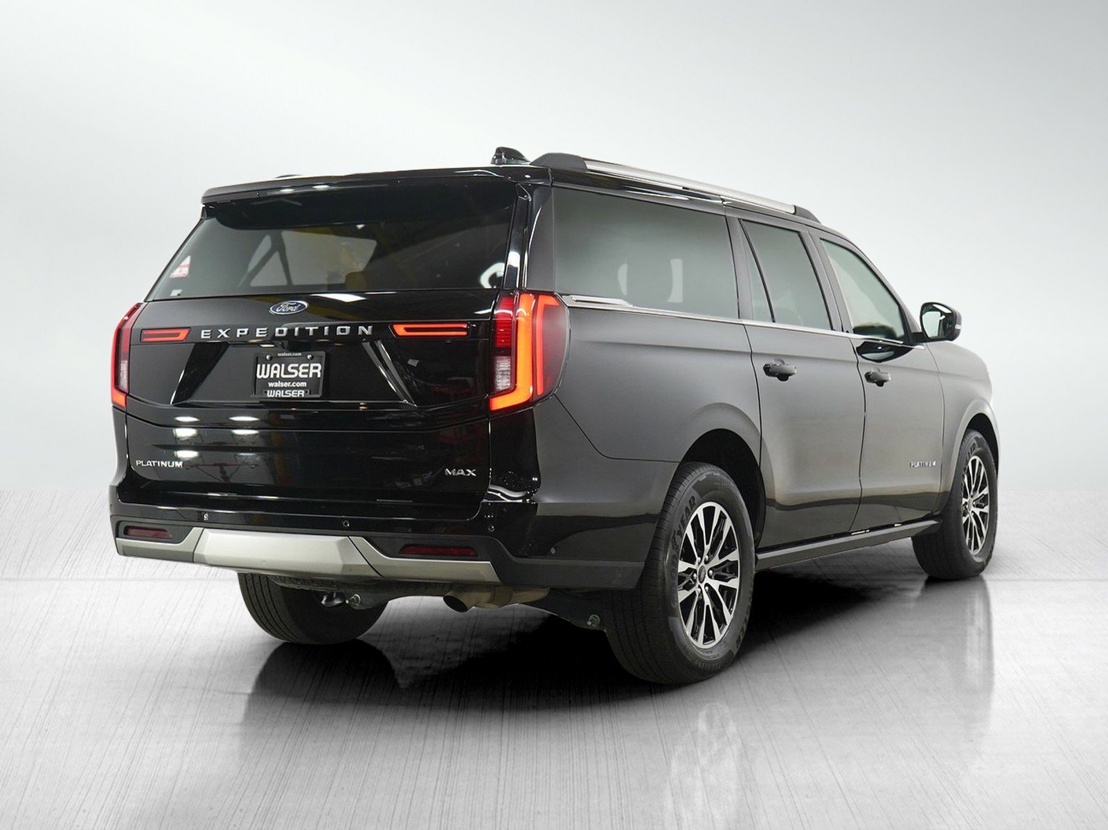 Used 2025 Ford Expedition Max Platinum AWD/4WD image 5