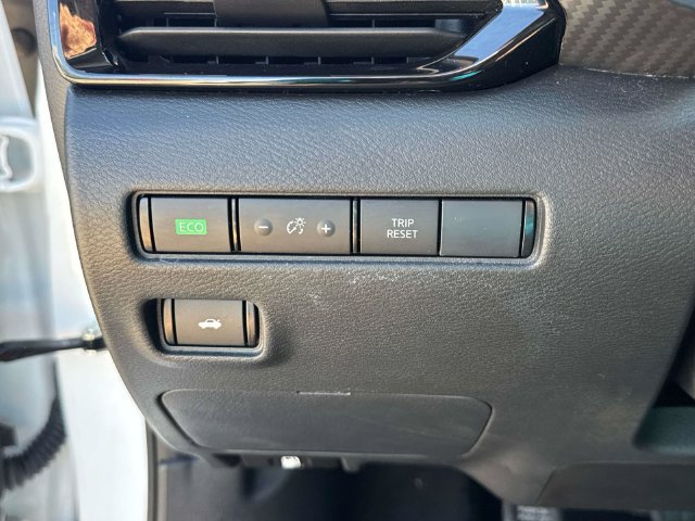 Used 2024 Nissan Sentra SR FWD image 26