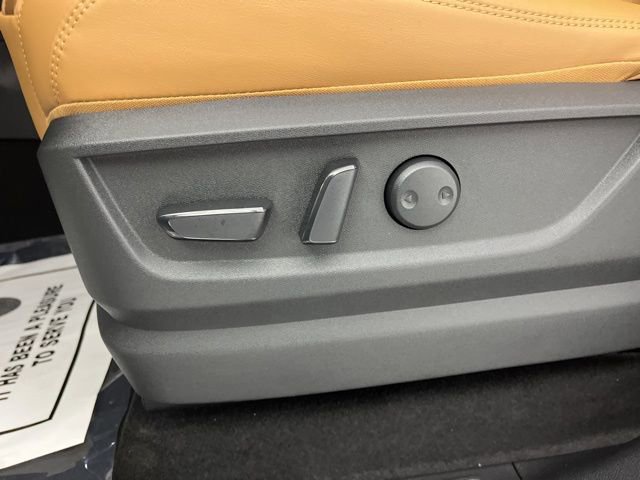 New 2026 Nissan Armada SL w/ Captain's Chari Seat Package image 34