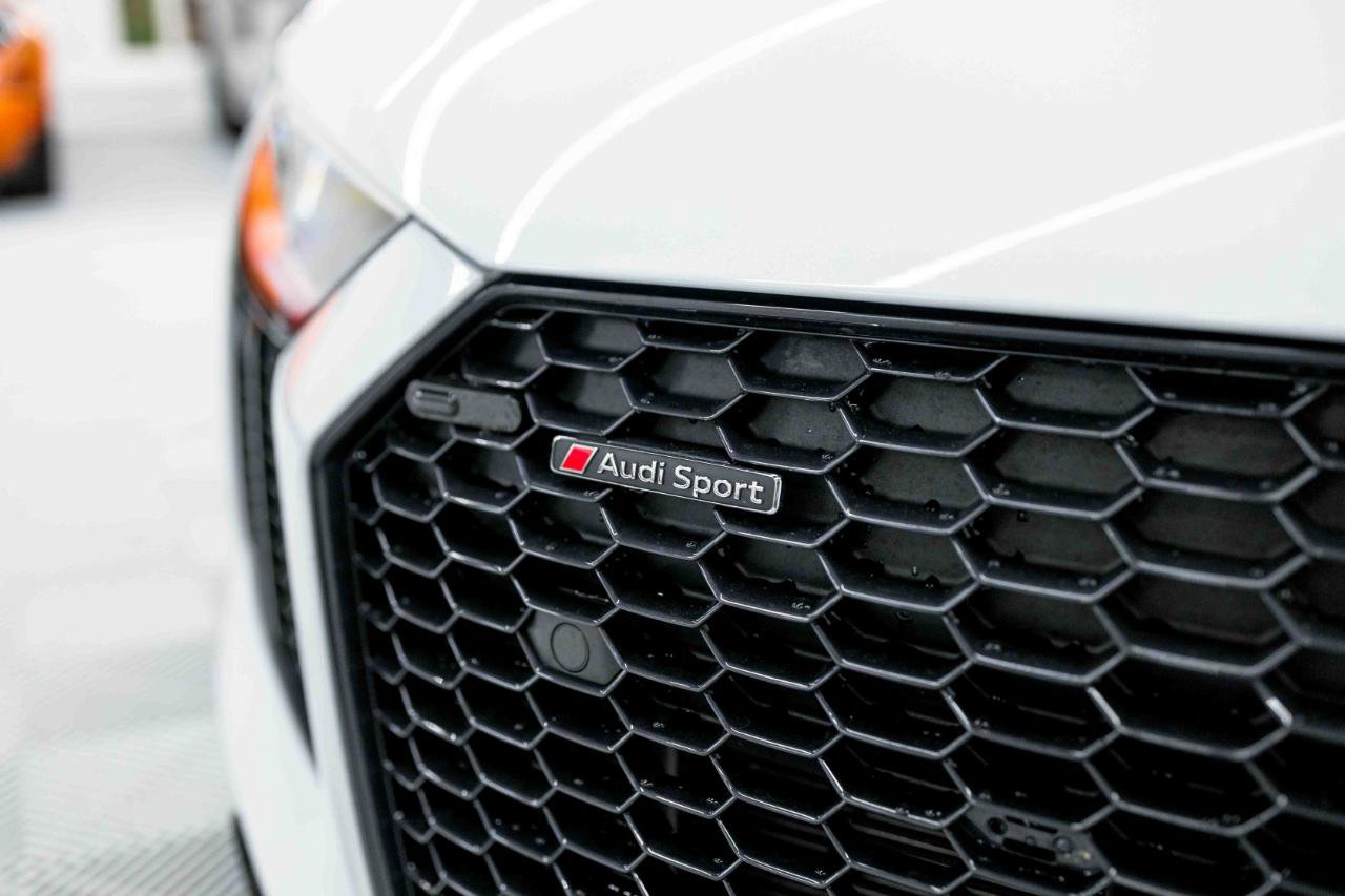 Used 2018 Audi R8 V10 plus image 13