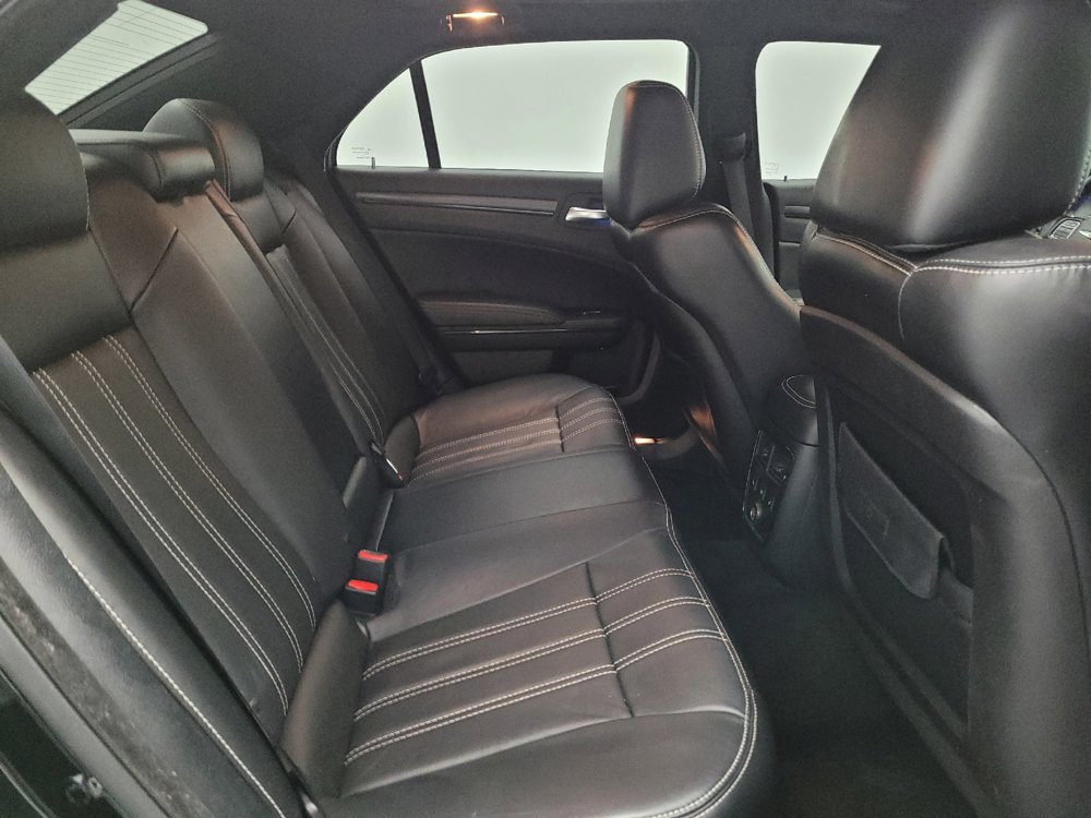 Used 2014 Chrysler 300 S w/ Luxury Group AWD/4WD image 19
