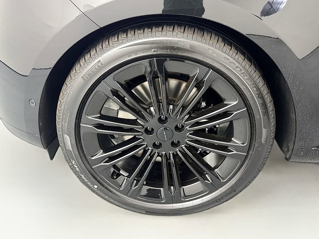 New 2026 Land Rover Range Rover SE image 31