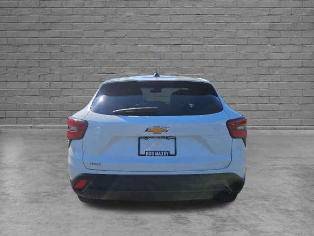 Used 2025 Chevrolet Trax LS FWD image 4