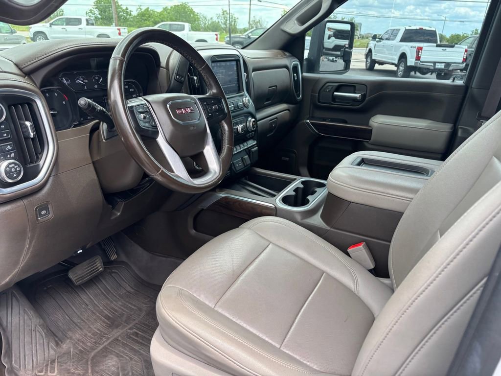 Used 2022 GMC Sierra 3500 SLT w/ SLT Preferred Package AWD/4WD image 8