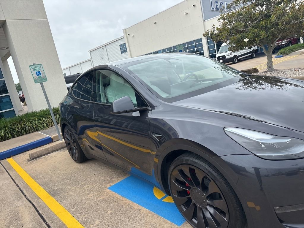 Used 2024 Tesla Model Y Performance AWD/4WD image 7