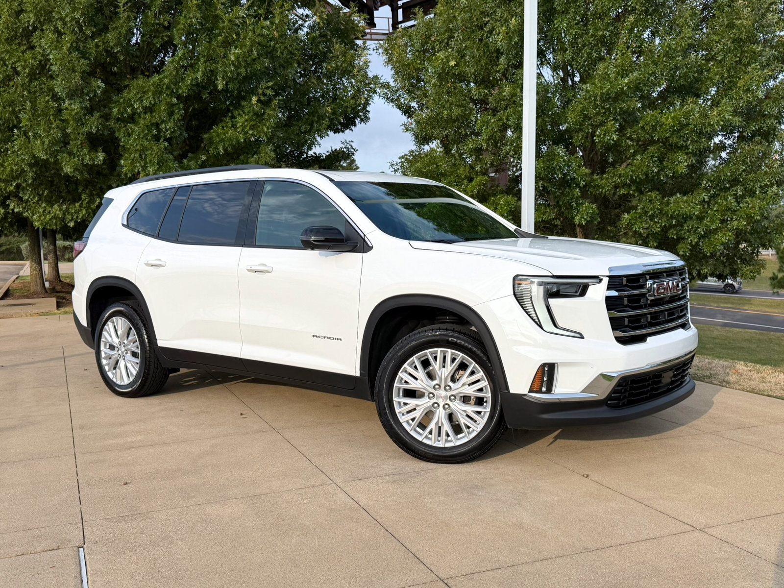 Used 2026 GMC Acadia Elevation w/ Elevation Premium Package FWD 360° Tour