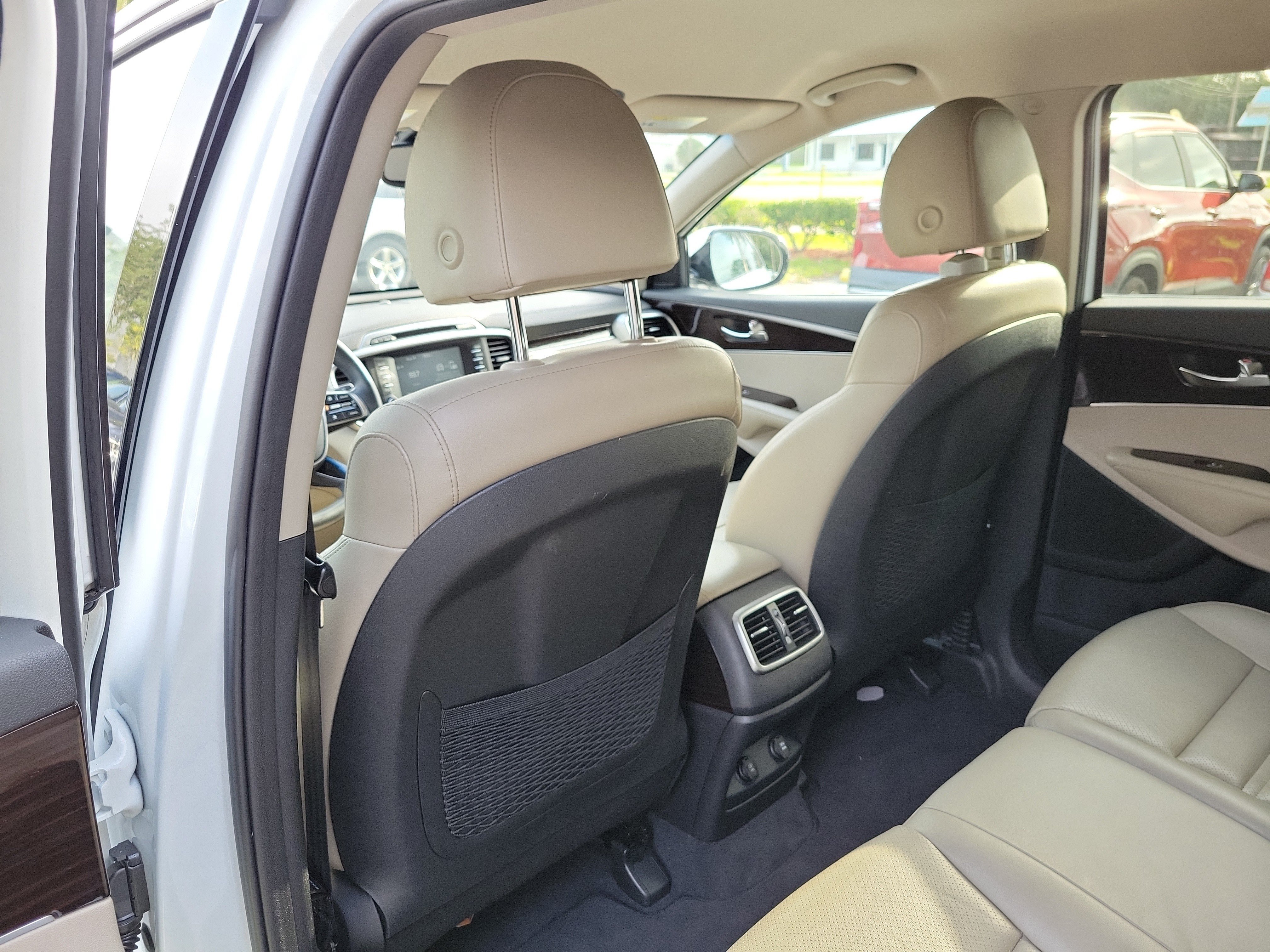 Used 2019 Kia Sorento EX AWD/4WD image 17