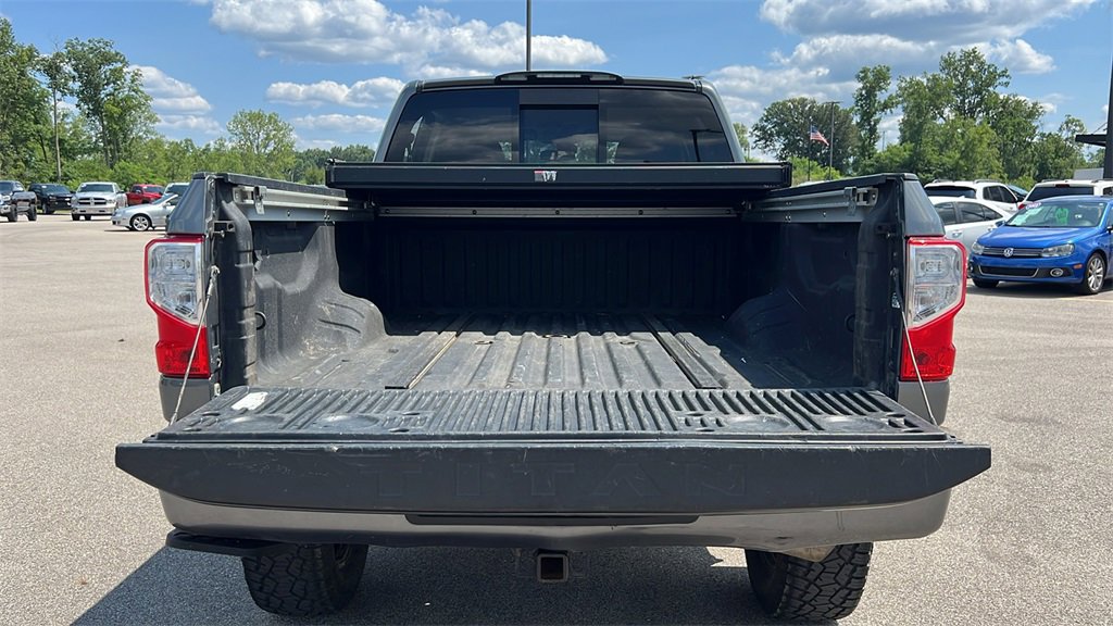 Used 2018 Nissan Titan PRO-4X image 37
