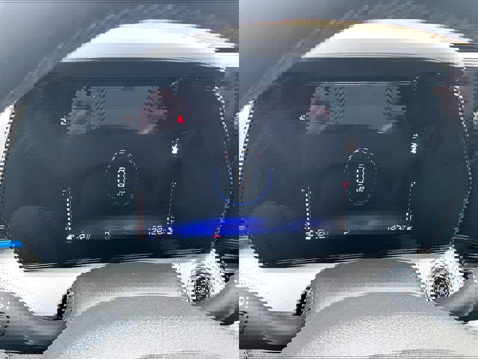 Used 2025 Chevrolet Trax LT w/ LT Convenience Package image 25