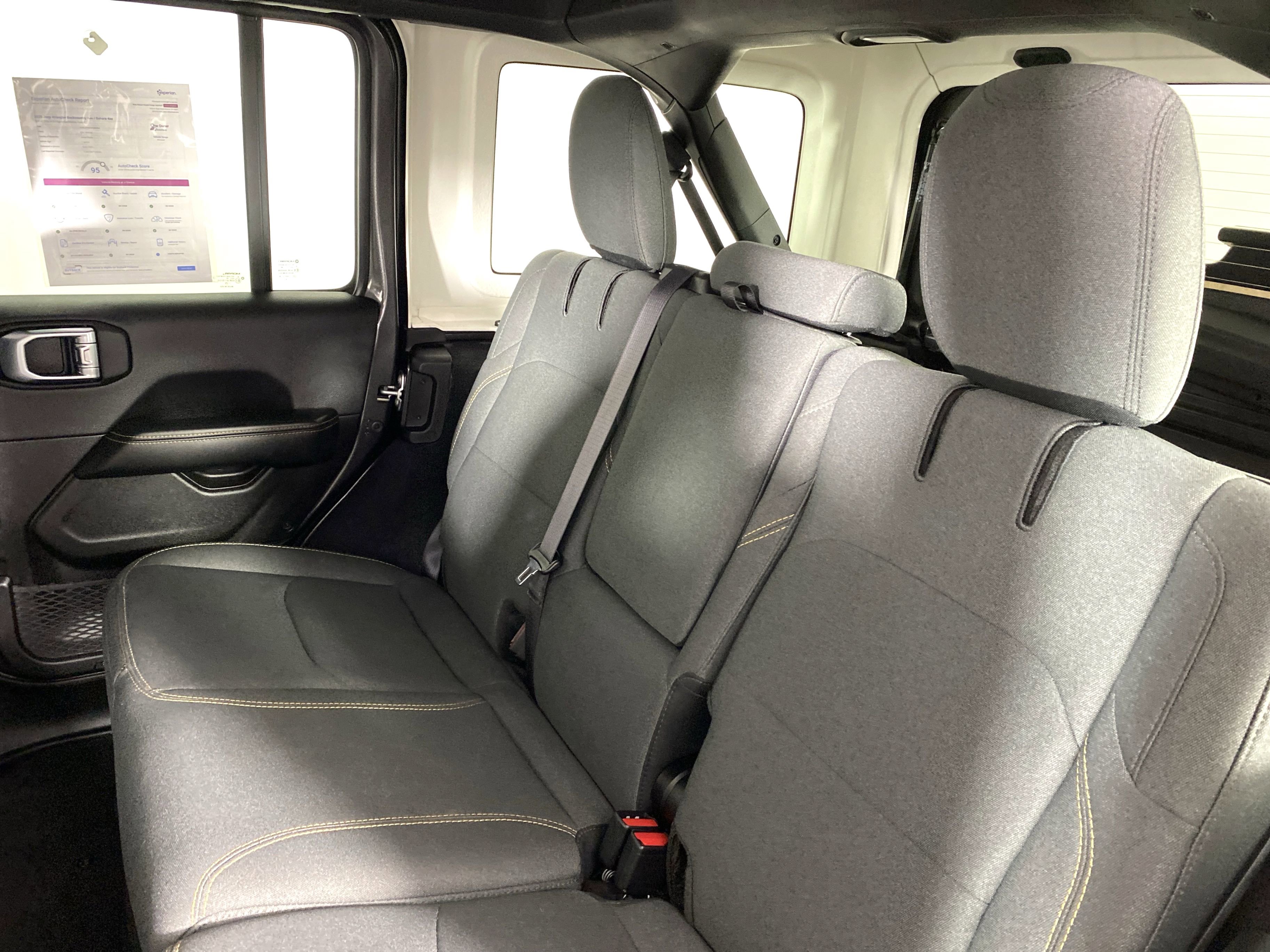 Used 2025 Jeep Wrangler Sahara AWD/4WD image 31