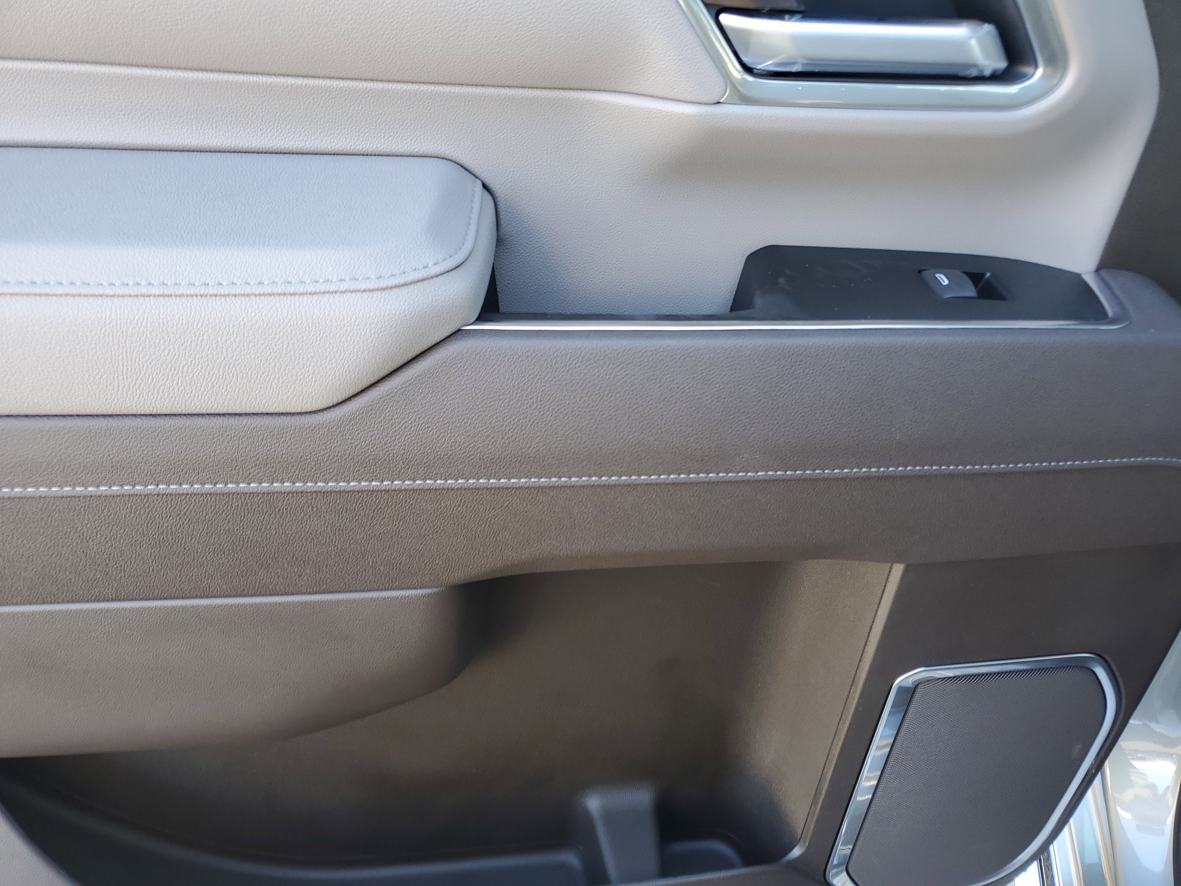 New 2025 GMC Sierra 2500 SLT w/ SLT Premium Package image 31