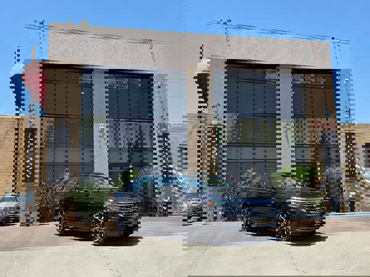 Used 2020 Volkswagen Passat 2.0T R-Line image 2