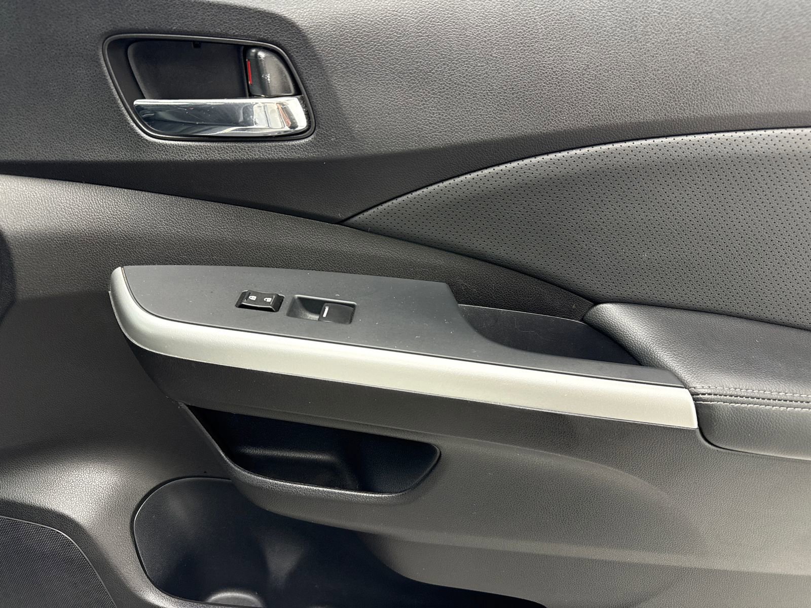 Used 2016 Honda CR-V Touring image 45
