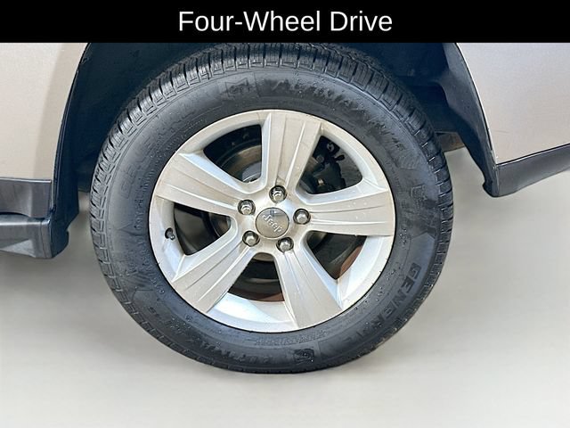 Used 2016 Jeep Compass Sport w/ Power Value Group AWD/4WD image 7