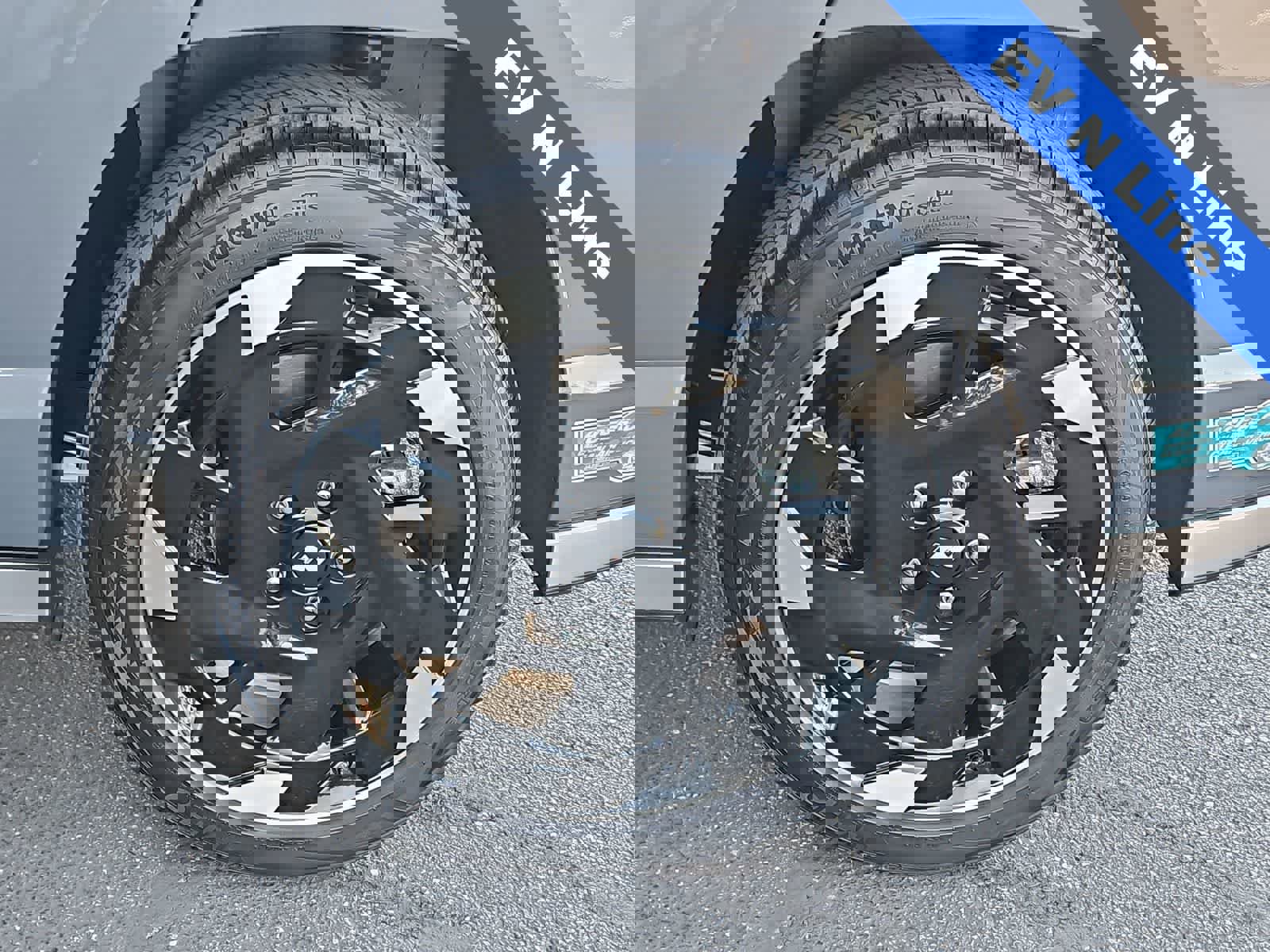 Used 2025 Hyundai Kona N Line image 12