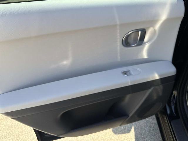 Used 2024 Hyundai Ioniq 5 SEL image 12