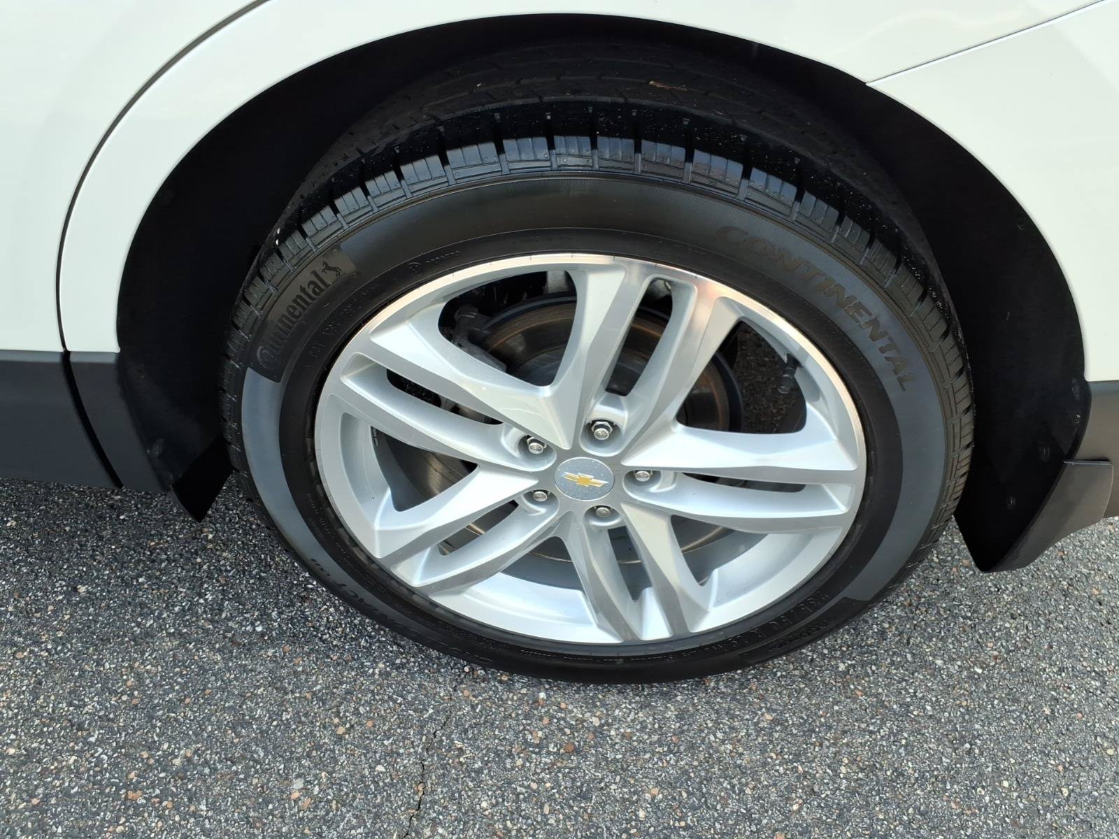 Used 2019 Chevrolet Equinox Premier AWD/4WD image 14