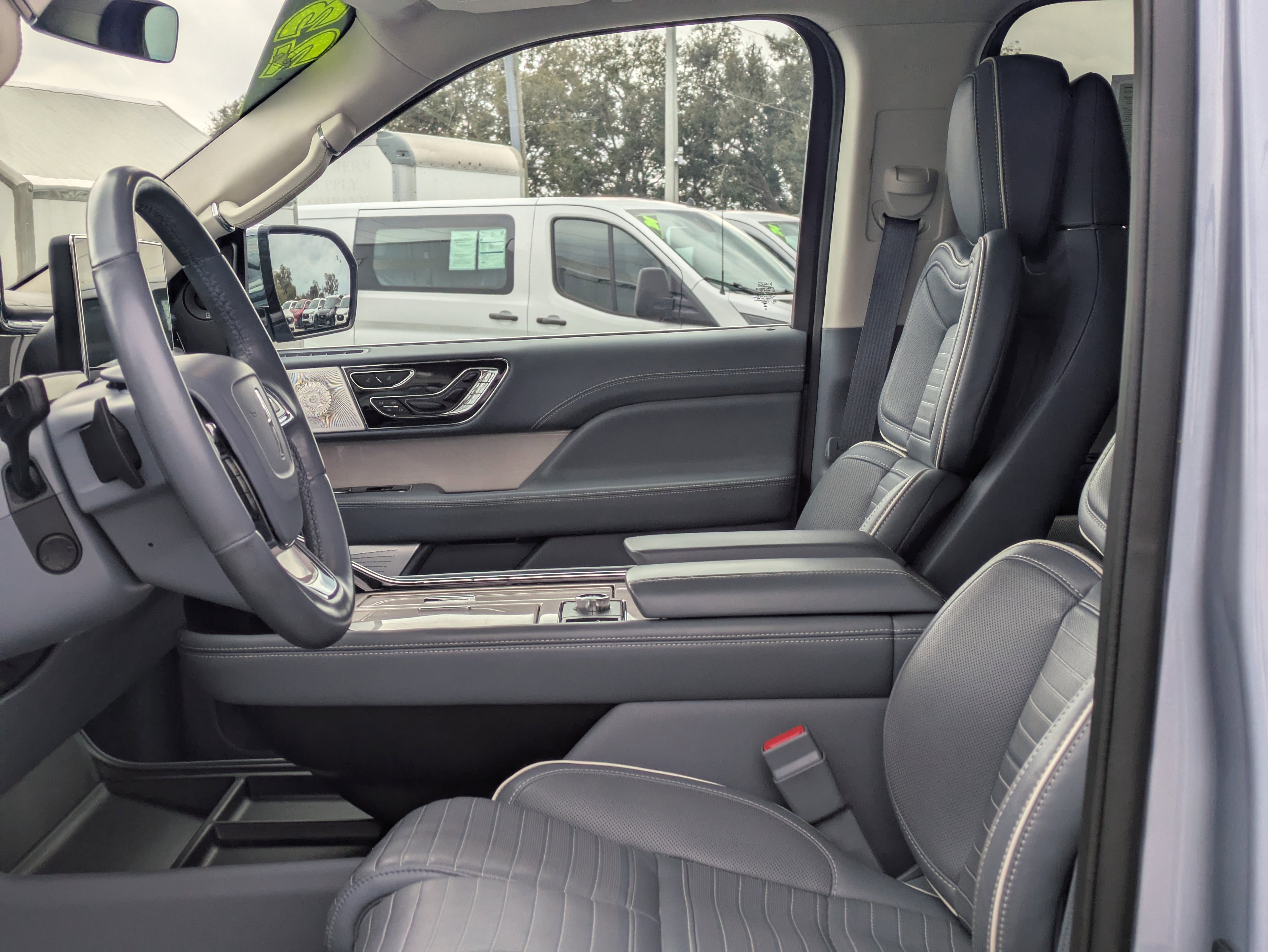 Used 2023 Lincoln Navigator L Black Label image 21