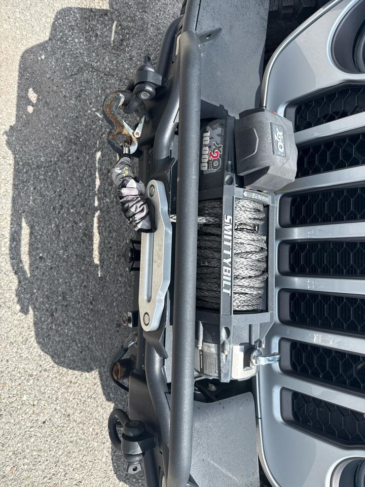 Used 2022 Jeep Gladiator Rubicon w/ Cold Weather Group AWD/4WD image 4