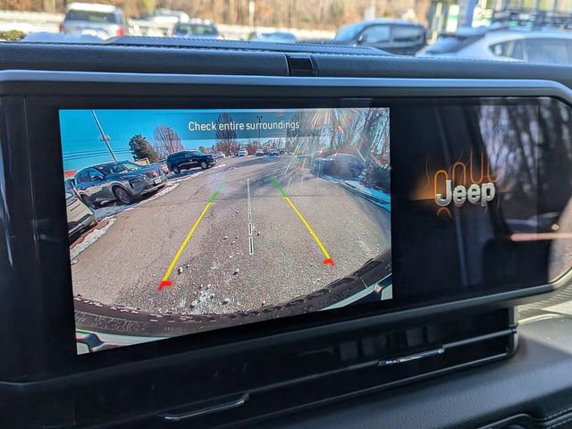 Used 2024 Jeep Wrangler Rubicon image 11