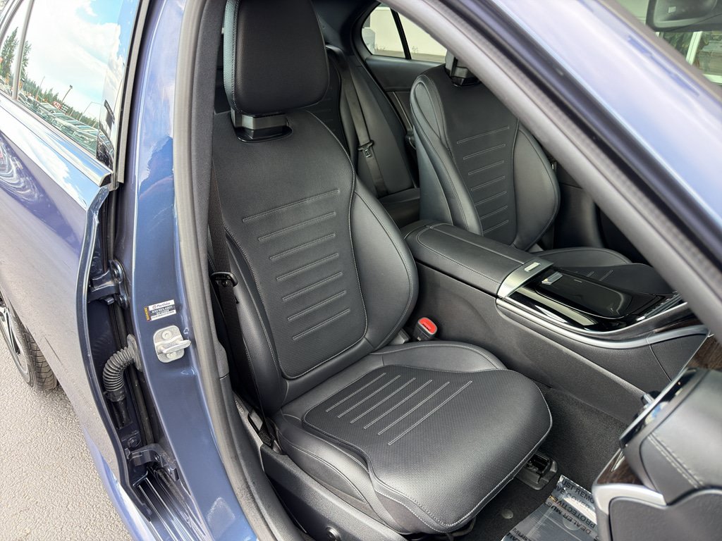Used 2024 Mercedes-Benz C 300 4MATIC Sedan image 9