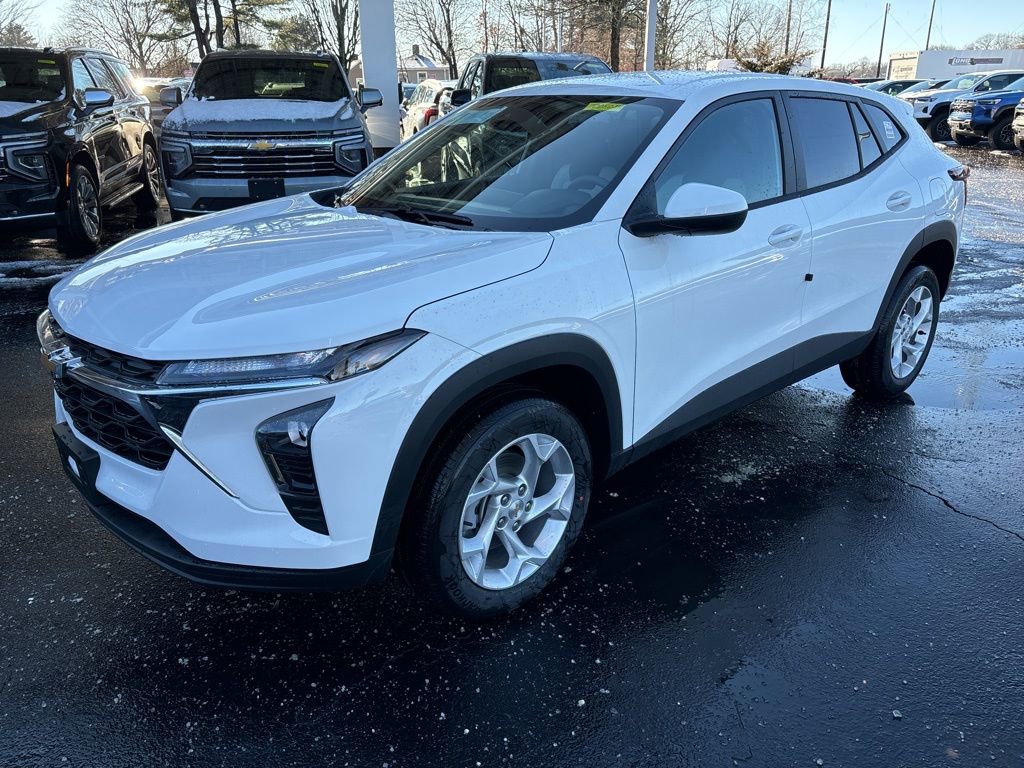 New 2026 Chevrolet Trax LS w/ LS Convenience Package image 3