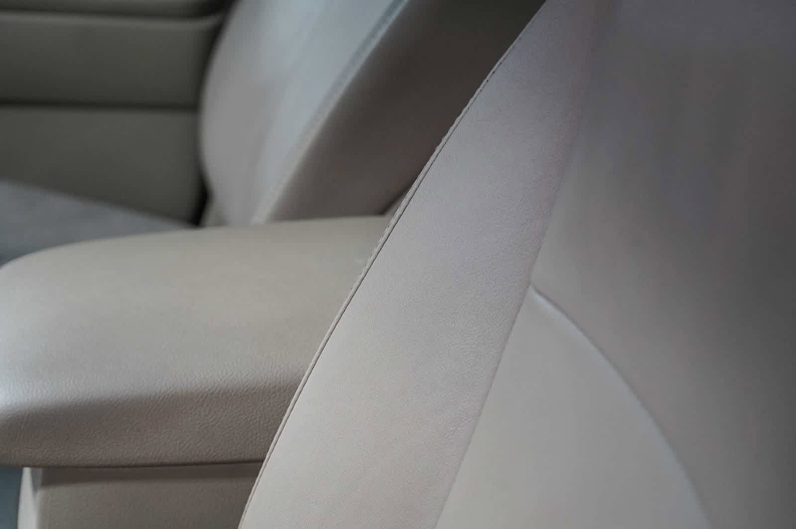 Used 2013 Toyota Highlander SE image 20