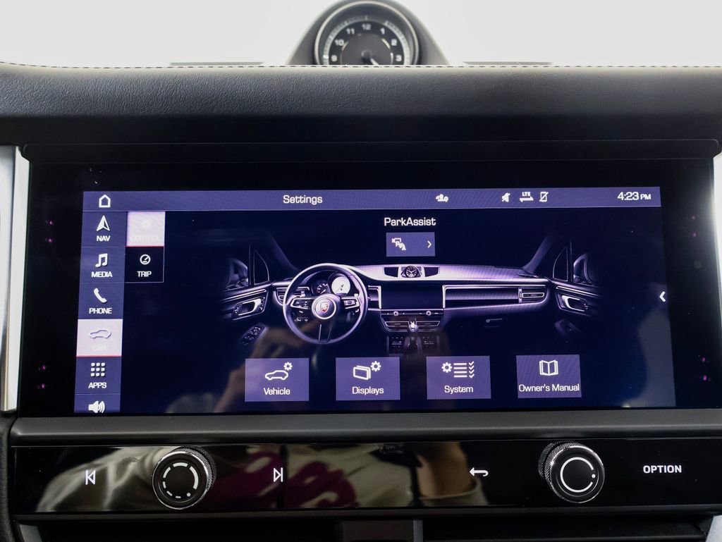Certified 2023 Porsche Macan S AWD/4WD image 16