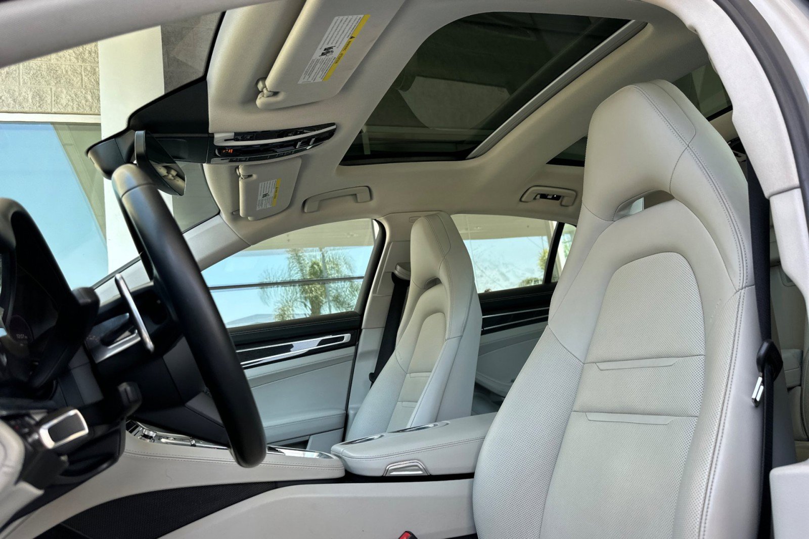 Certified 2021 Porsche Panamera image 5