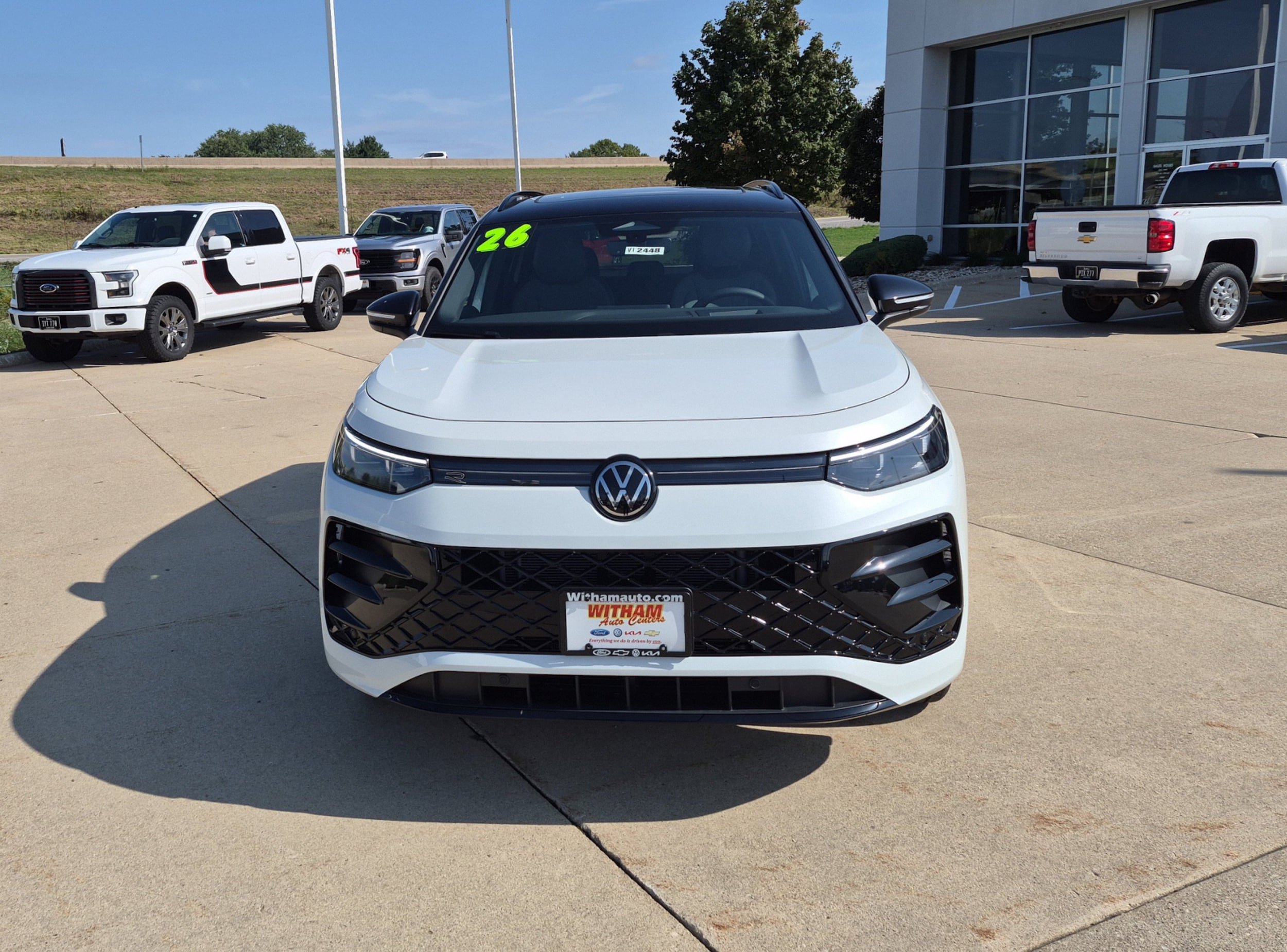 New 2026 Volkswagen Tiguan SE R-Line AWD/4WD image 9