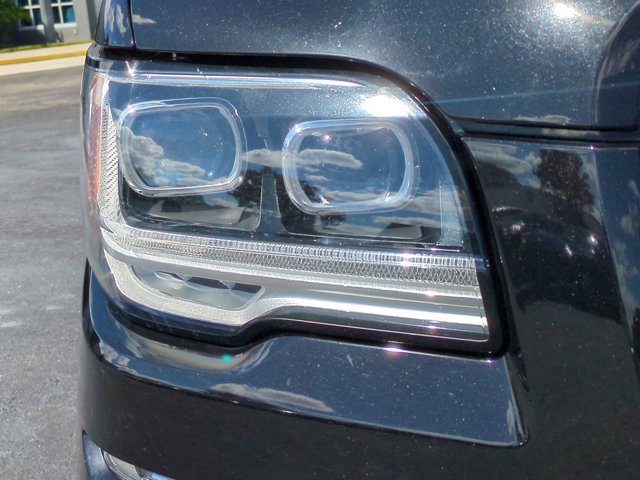Used 2024 Lincoln Navigator L 4WD image 10