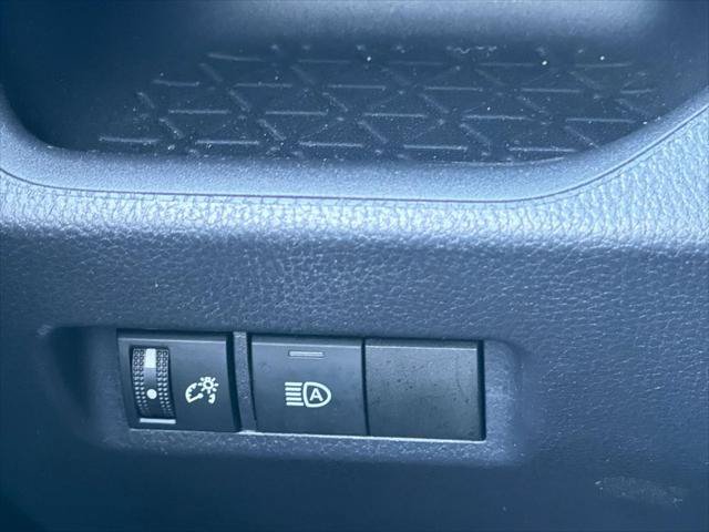 Certified 2025 Toyota RAV4 LE FWD image 23