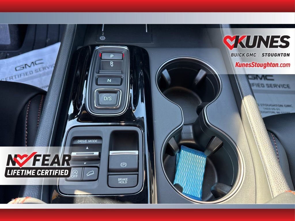 Used 2025 Honda Pilot TrailSport image 36