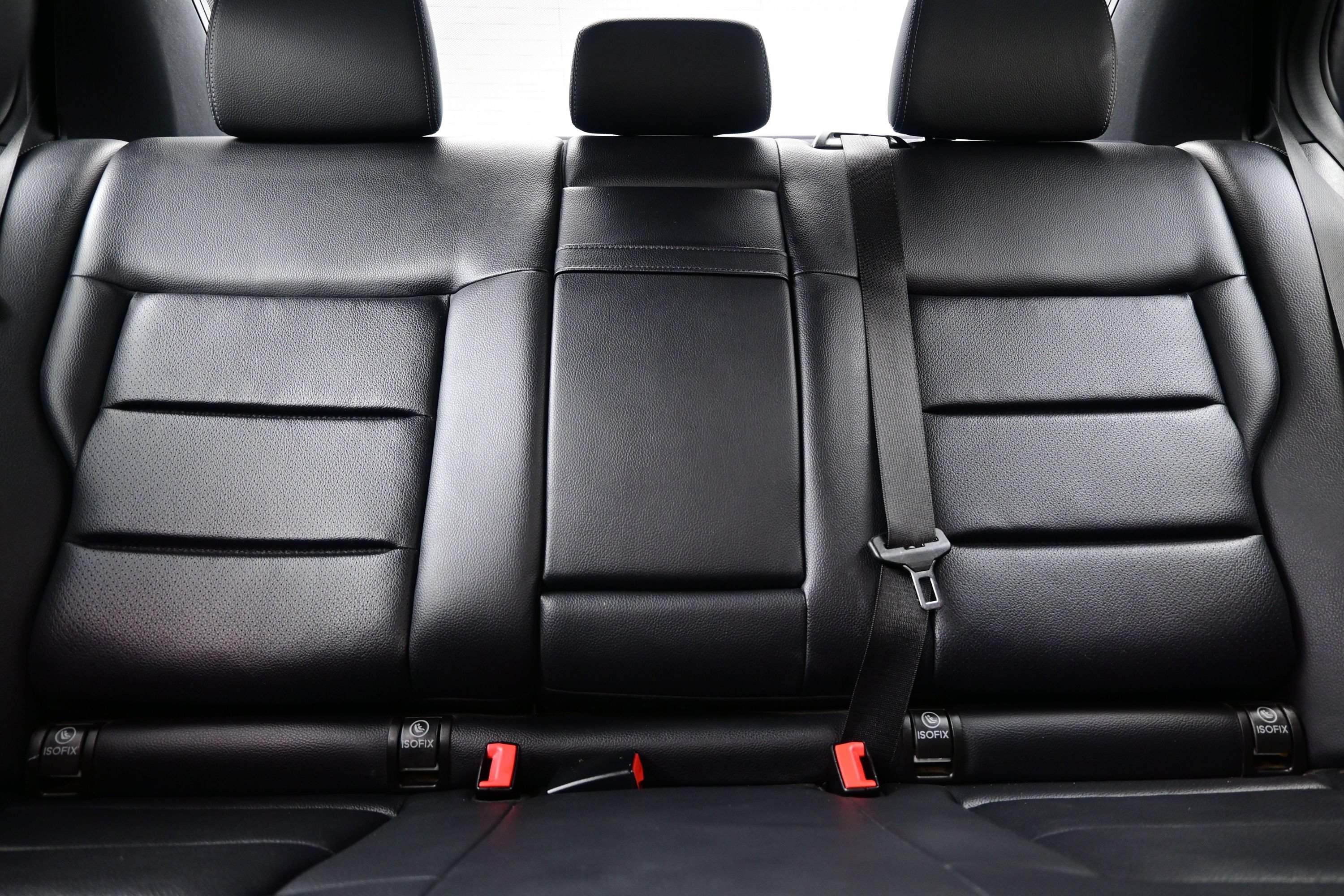 Used 2015 Mercedes-Benz E 350 4MATIC Sedan image 14