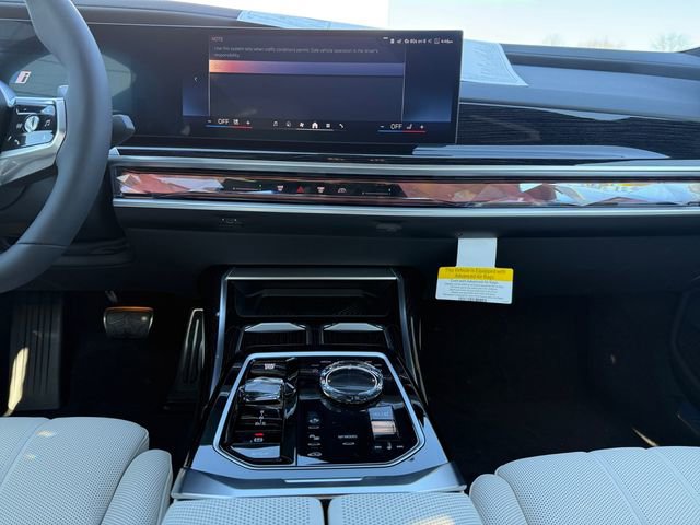 New 2026 BMW 750e xDrive AWD/4WD image 11