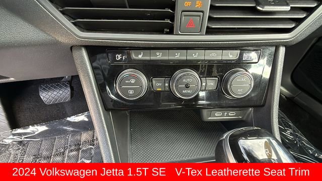 Used 2024 Volkswagen Jetta SE image 14