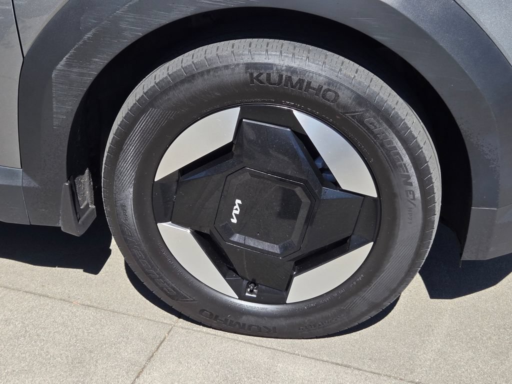 Certified 2024 Kia EV9 Wind AWD/4WD image 11