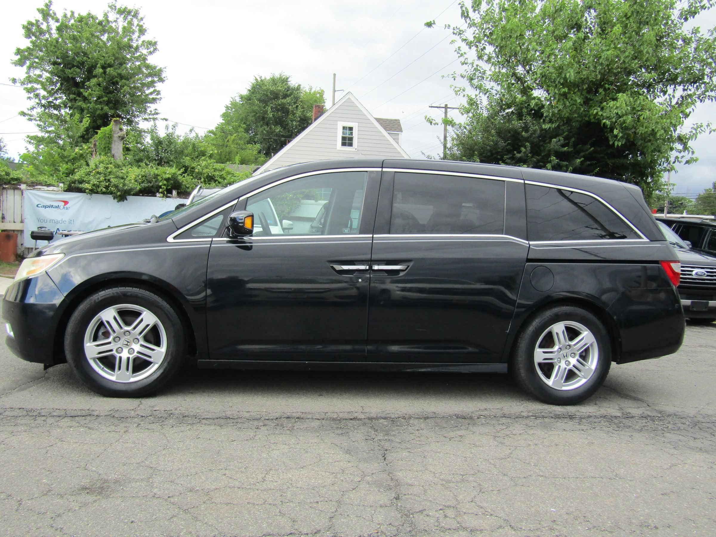 Used 2012 Honda Odyssey Touring image 3