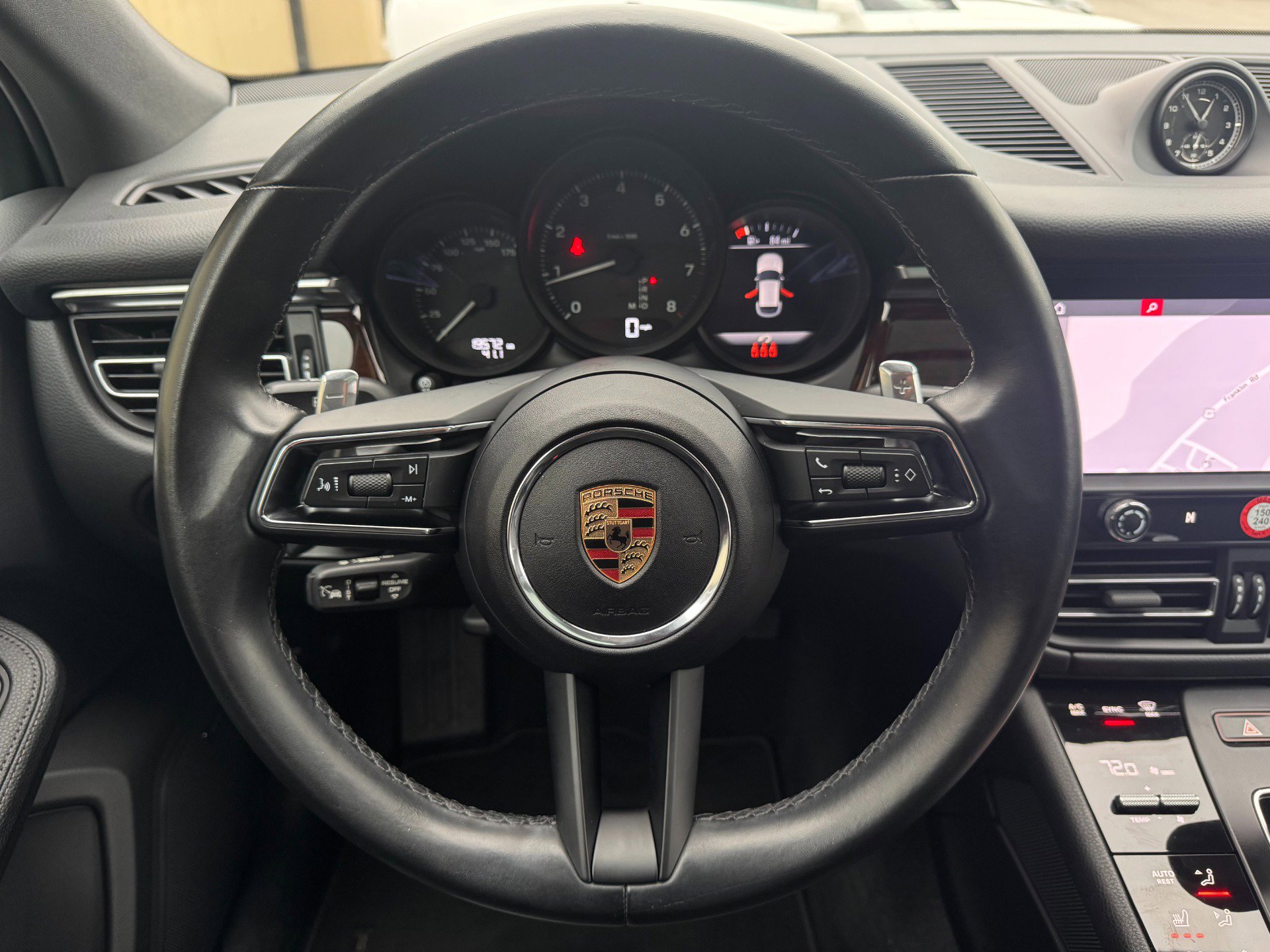 Used 2024 Porsche Macan image 51