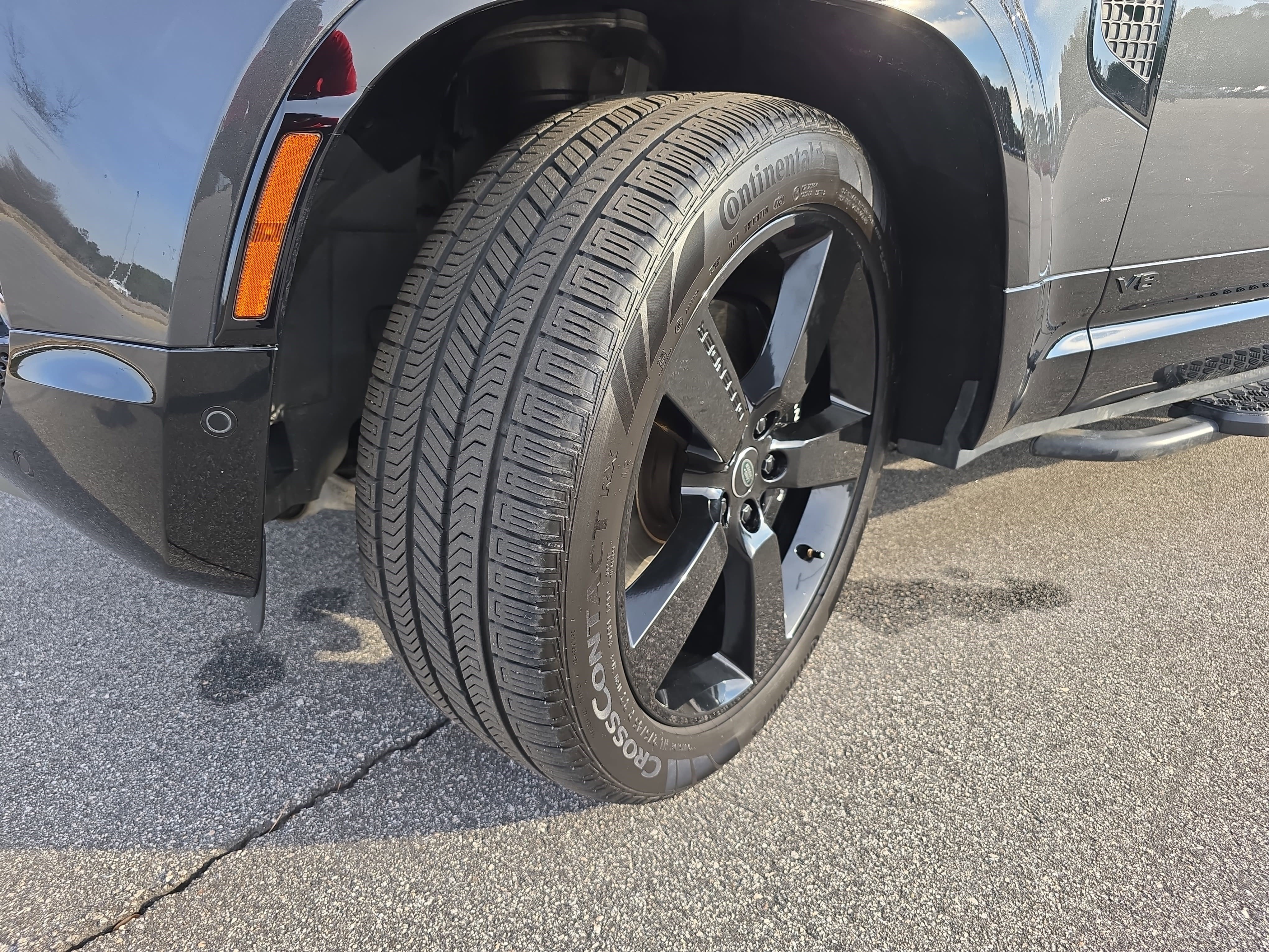 Used 2023 Land Rover Defender 110 V8 image 33