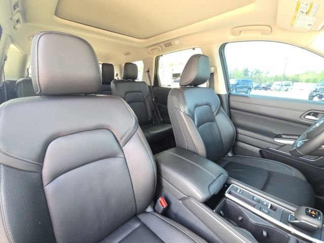 Used 2025 Nissan Pathfinder SL w/ SL Premium Package image 22