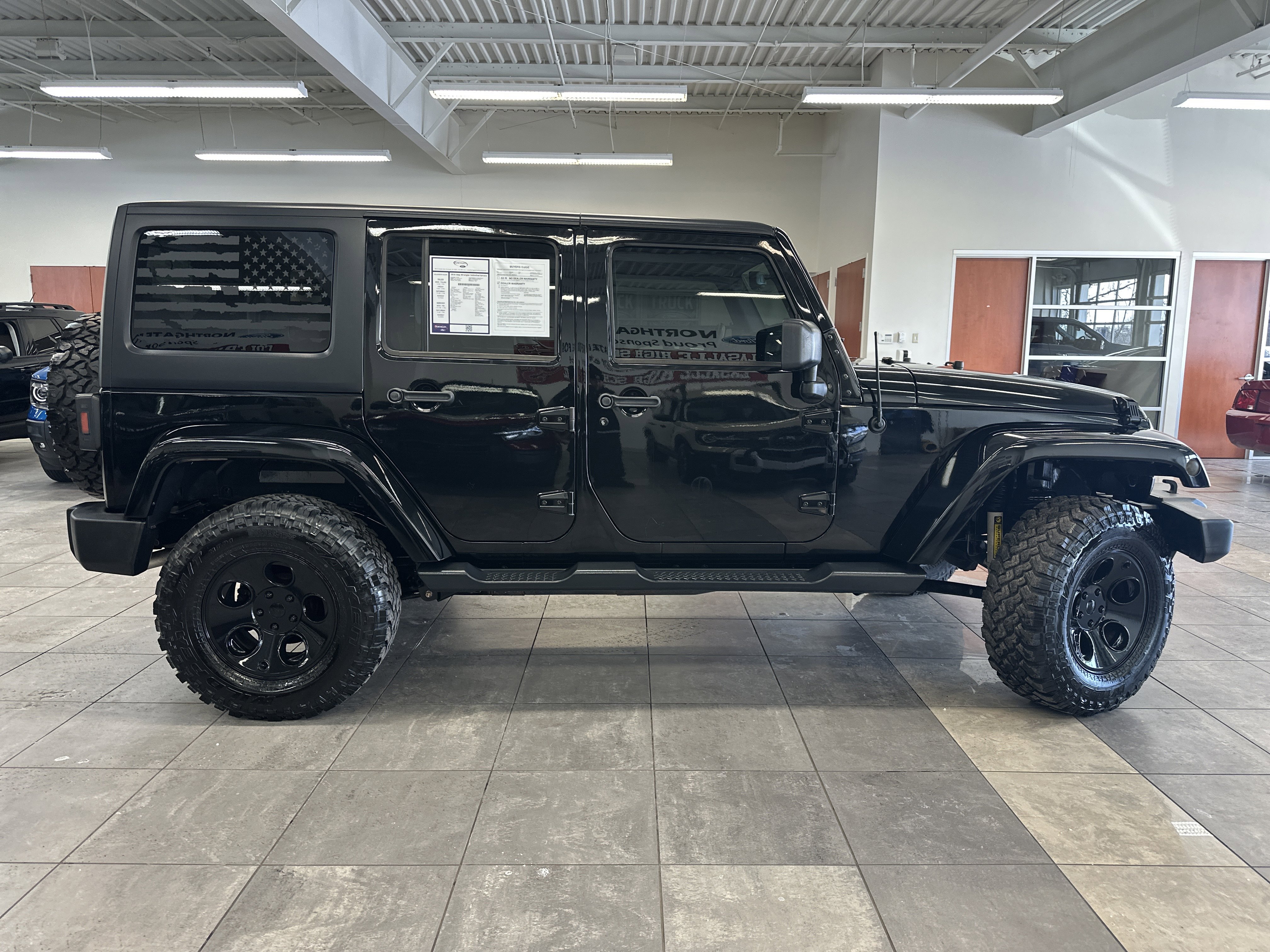 Used 2016 Jeep Wrangler Unlimited Sahara w/ Dual Top Group image 11