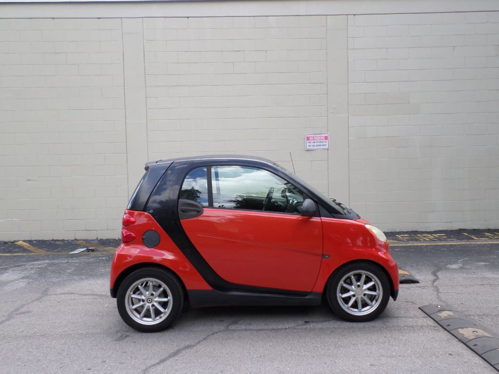 Used 2008 smart fortwo pure RWD image 1