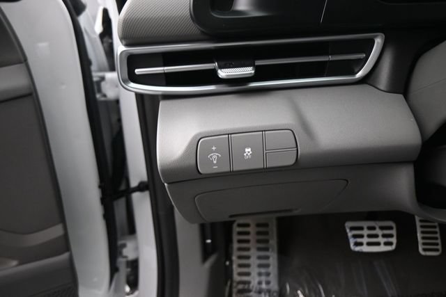 New 2026 Hyundai Elantra SEL Sport Premium FWD image 17