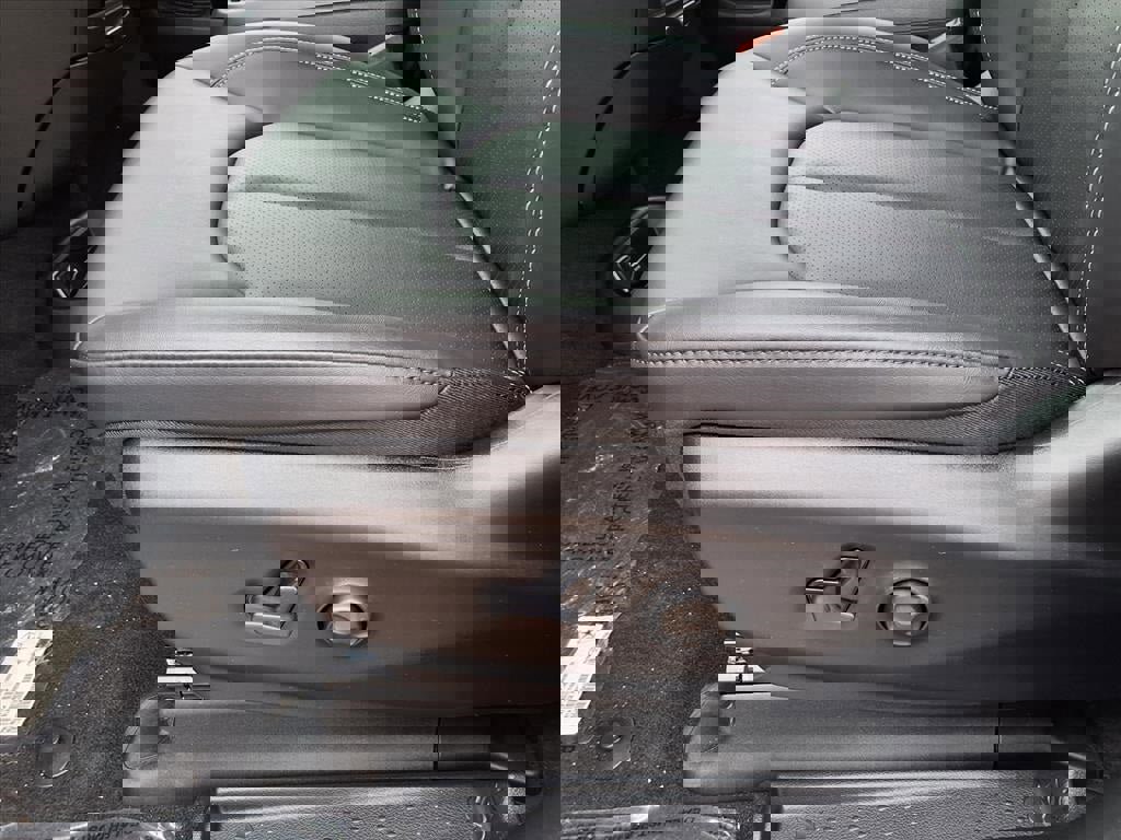 New 2026 Chrysler Pacifica Select image 16