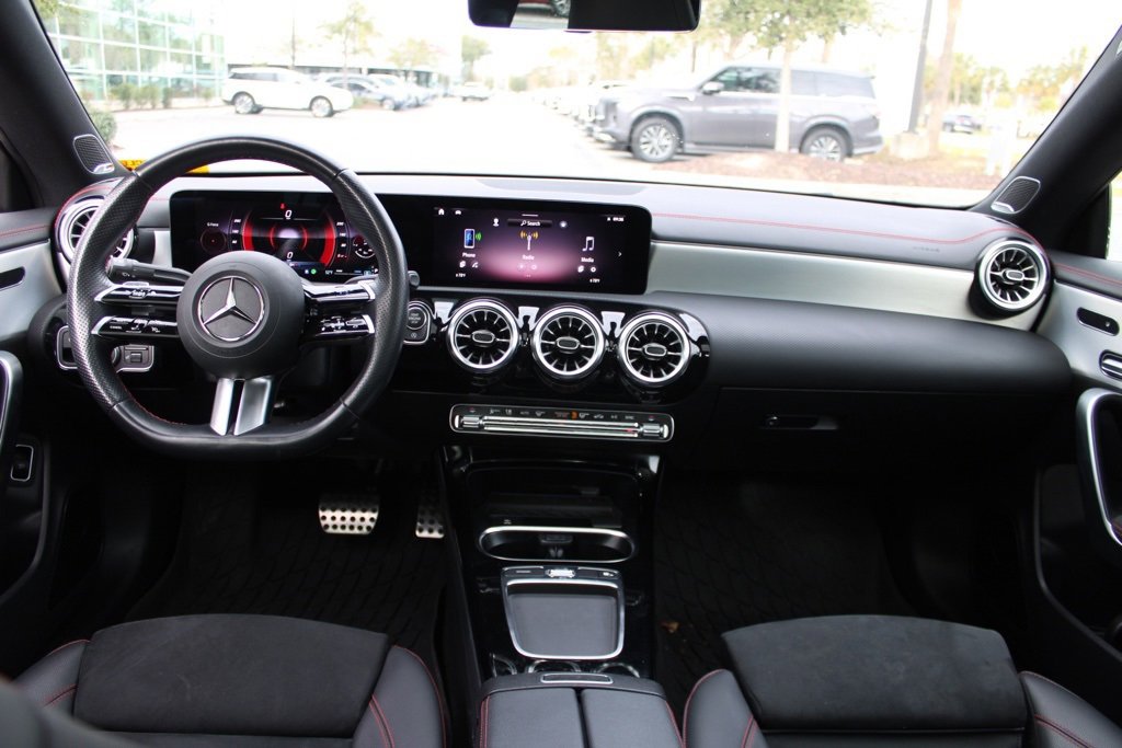 Used 2024 Mercedes-Benz CLA 250 image 37