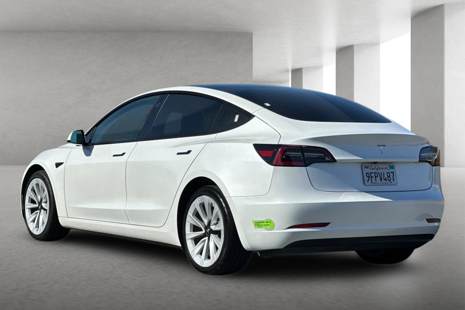 Used 2023 Tesla Model 3 Standard Range RWD image 6