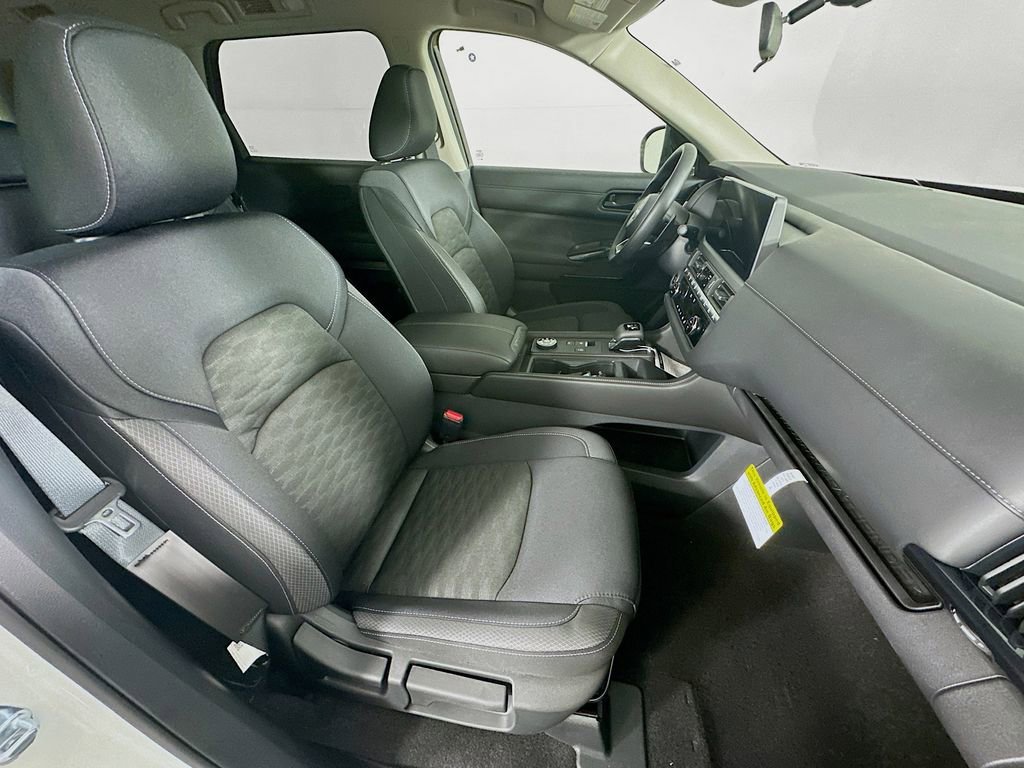 New 2026 Nissan Pathfinder S image 33
